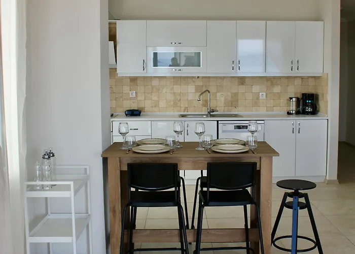 Lacivert Apartment *